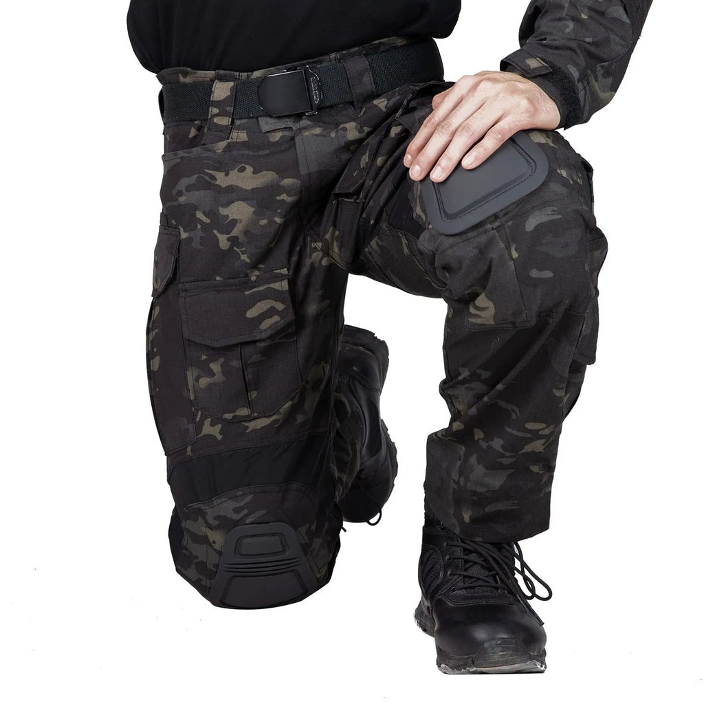 Men's Tactical Combat Tactical Military Pants in camo design with knee pads, perfect for outdoor activities and rugged environments.