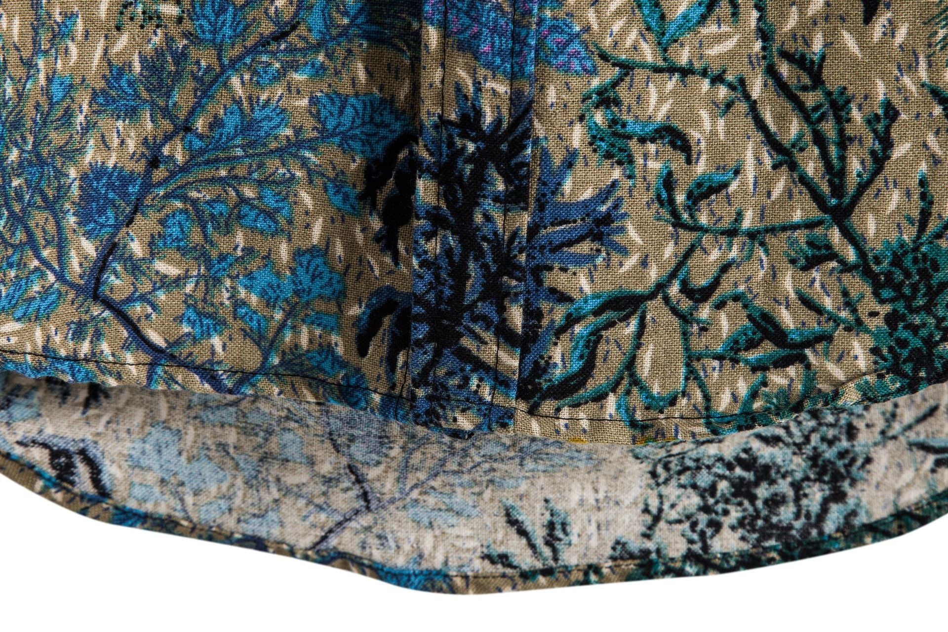 Printing Long Sleeve Shirt Men's Lapel Shirt featuring a detailed botanical print on fabric.