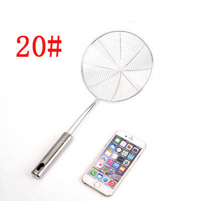 Kitchen Cooking Utensils Net Drain beside a smartphone, showcasing its size and design for efficient cooking.