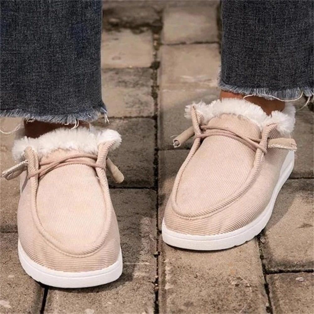 Plush Women's Cotton Boots Winter Warm with soft plush lining for stylish cold-weather comfort.