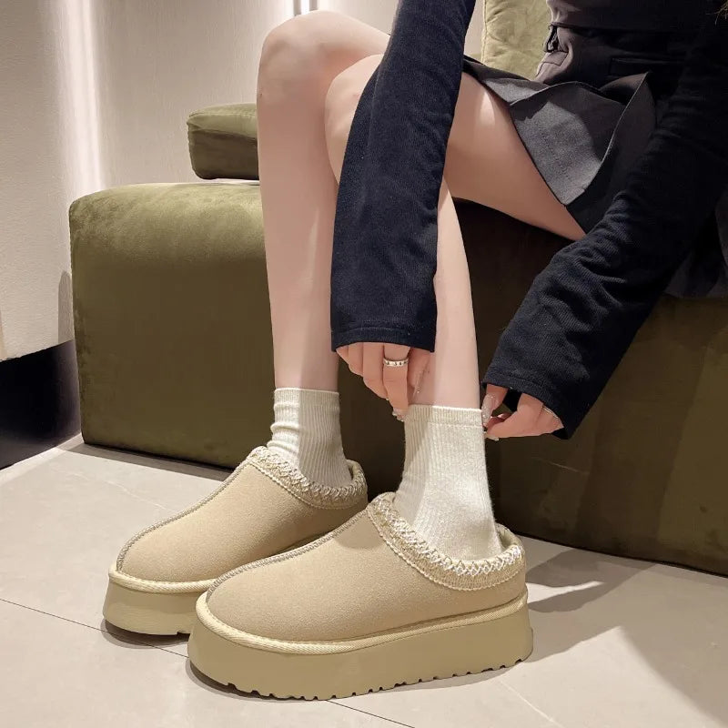 2026 New Winter Women's Short Plush Flats Snow Boots Warm Suede Thick-soled Shoes Women's Chelsea Boots Large Size Botas Mujer
